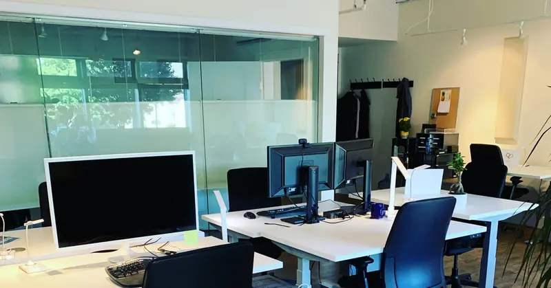 Digital Desks, photo 3